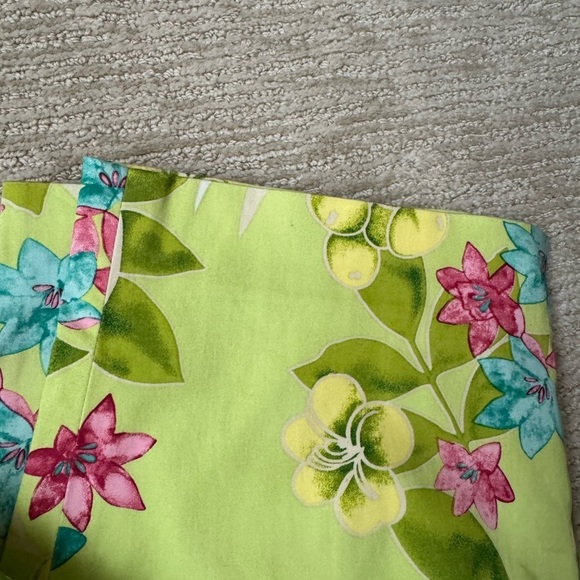 Kate Hill Green Floral Crop Pants, Size 10 - Picture 3 of 11
